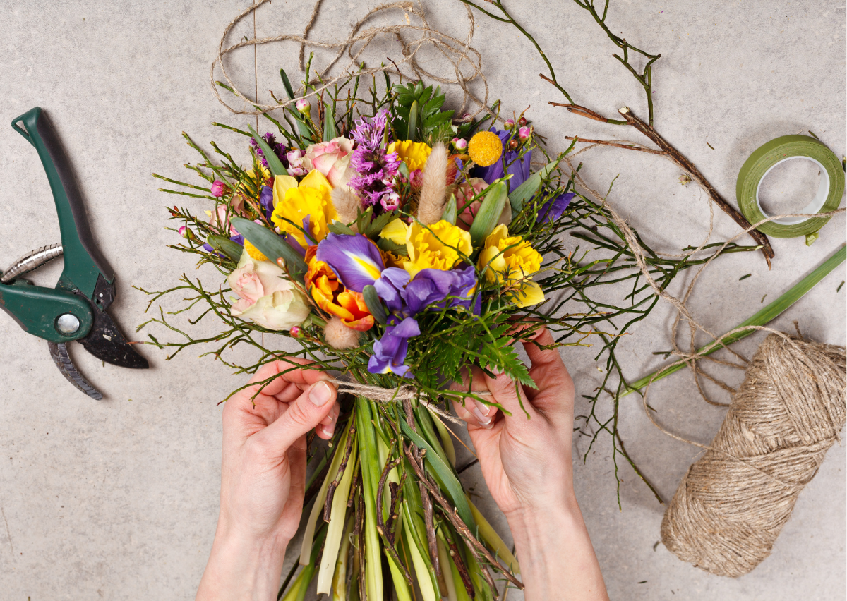 Wedding Flowers: The Complete Guide to Choosing & Arranging Your Perfect Blooms